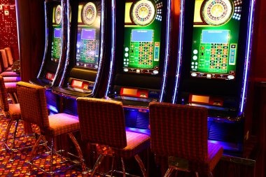 ukirslot Multi-Card Play